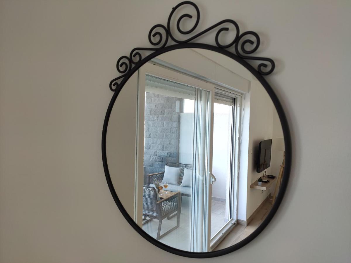 Apartmani Sara 2 Betina  Exterior photo